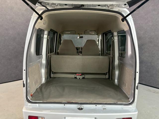 エブリイ ＰＣ　車検９年１１月　４ＷＤ　オートギヤシフト　キーレス　ラジオ　ＡＢＳ　ＳＲＳエアバッグ　パワステ　パワーウィンドウ　３ＡＴ（23枚目）