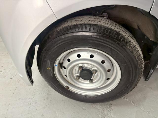 エブリイ ＰＣ　車検９年１１月　４ＷＤ　オートギヤシフト　キーレス　ラジオ　ＡＢＳ　ＳＲＳエアバッグ　パワステ　パワーウィンドウ　３ＡＴ（29枚目）