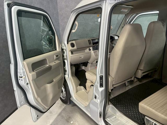 エブリイ ＰＣ　車検９年１１月　４ＷＤ　オートギヤシフト　キーレス　ラジオ　ＡＢＳ　ＳＲＳエアバッグ　パワステ　パワーウィンドウ　３ＡＴ（44枚目）