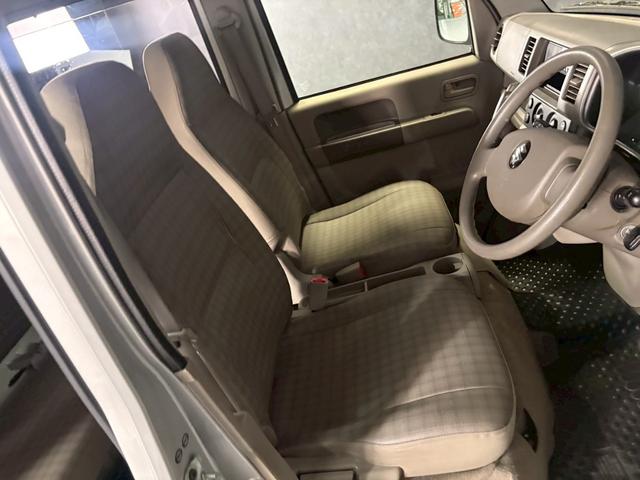 エブリイ ＰＣ　車検９年１１月　４ＷＤ　オートギヤシフト　キーレス　ラジオ　ＡＢＳ　ＳＲＳエアバッグ　パワステ　パワーウィンドウ　３ＡＴ（47枚目）