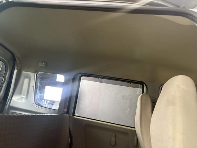 エブリイ ＰＣ　車検９年１１月　４ＷＤ　オートギヤシフト　キーレス　ラジオ　ＡＢＳ　ＳＲＳエアバッグ　パワステ　パワーウィンドウ　３ＡＴ（52枚目）