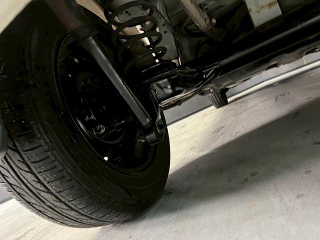 ミラジーノ ジーノ　車検９年１１月　５ＭＴ　マニュアルギヤシフト　キーレス　カセット　ＳＲＳエアバッグ　パワステ　パワーウィンドウ　シートカバー　２ＷＤ（7枚目）