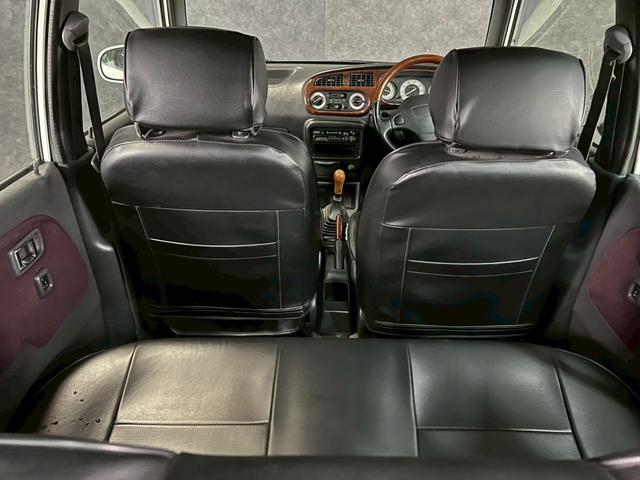 ミラジーノ ジーノ　車検９年１１月　５ＭＴ　マニュアルギヤシフト　キーレス　カセット　ＳＲＳエアバッグ　パワステ　パワーウィンドウ　シートカバー　２ＷＤ（24枚目）