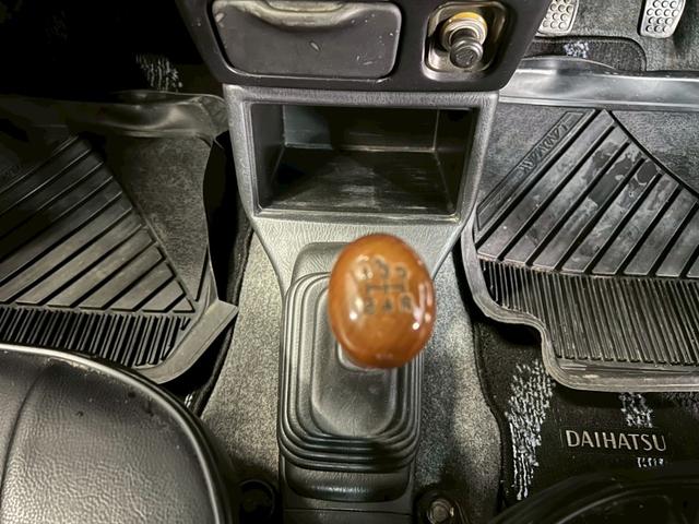 ミラジーノ ジーノ　車検９年１１月　５ＭＴ　マニュアルギヤシフト　キーレス　カセット　ＳＲＳエアバッグ　パワステ　パワーウィンドウ　シートカバー　２ＷＤ（34枚目）