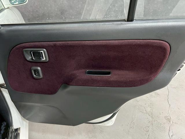 ミラジーノ ジーノ　車検９年１１月　５ＭＴ　マニュアルギヤシフト　キーレス　カセット　ＳＲＳエアバッグ　パワステ　パワーウィンドウ　シートカバー　２ＷＤ（38枚目）