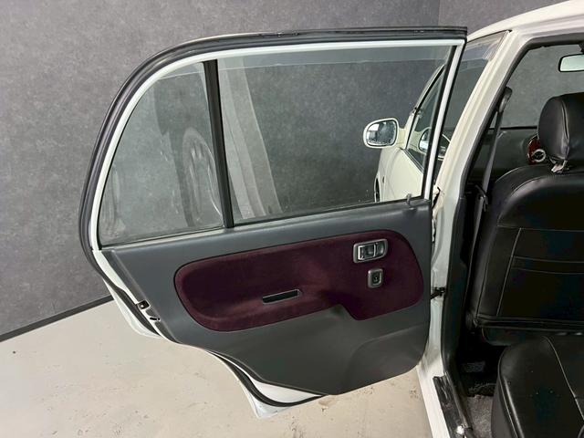 ミラジーノ ジーノ　車検９年１１月　５ＭＴ　マニュアルギヤシフト　キーレス　カセット　ＳＲＳエアバッグ　パワステ　パワーウィンドウ　シートカバー　２ＷＤ（48枚目）