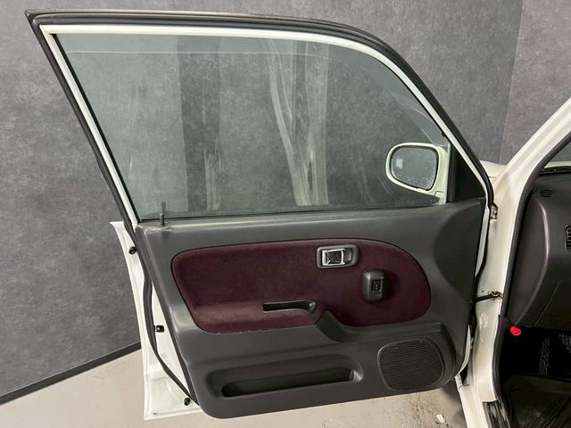 ミラジーノ ジーノ　車検９年１１月　５ＭＴ　マニュアルギヤシフト　キーレス　カセット　ＳＲＳエアバッグ　パワステ　パワーウィンドウ　シートカバー　２ＷＤ（66枚目）