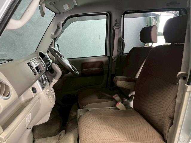 エブリイワゴン JP 車検9年1月 オートギヤシフト キーレス キー2本 CD ABS SRSエアバッグ ヘッドライトレベライザー パワステ パワーウィンドウ リアクーラー 2WD 3AT(9枚目)