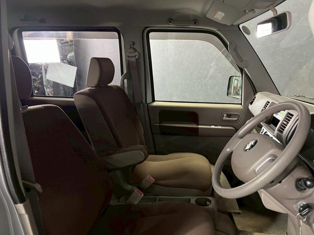 エブリイワゴン JP 車検9年1月 オートギヤシフト キーレス キー2本 CD ABS SRSエアバッグ ヘッドライトレベライザー パワステ パワーウィンドウ リアクーラー 2WD 3AT(14枚目)