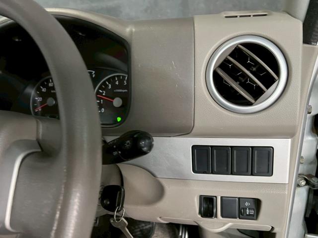 エブリイワゴン JP 車検9年1月 オートギヤシフト キーレス キー2本 CD ABS SRSエアバッグ ヘッドライトレベライザー パワステ パワーウィンドウ リアクーラー 2WD 3AT(31枚目)