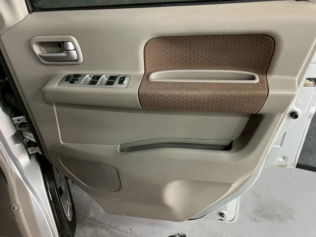 エブリイワゴン JP 車検9年1月 オートギヤシフト キーレス キー2本 CD ABS SRSエアバッグ ヘッドライトレベライザー パワステ パワーウィンドウ リアクーラー 2WD 3AT(49枚目)