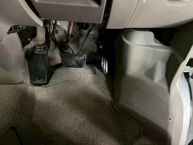 エブリイワゴン JP 車検9年1月 オートギヤシフト キーレス キー2本 CD ABS SRSエアバッグ ヘッドライトレベライザー パワステ パワーウィンドウ リアクーラー 2WD 3AT(63枚目)