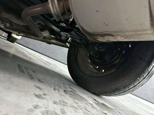 こんにちは！当店は、滋賀県甲賀市の田舎町で車関連のトータルサービスをしております！お買い得な車両を常時４０台以上展示しております♪