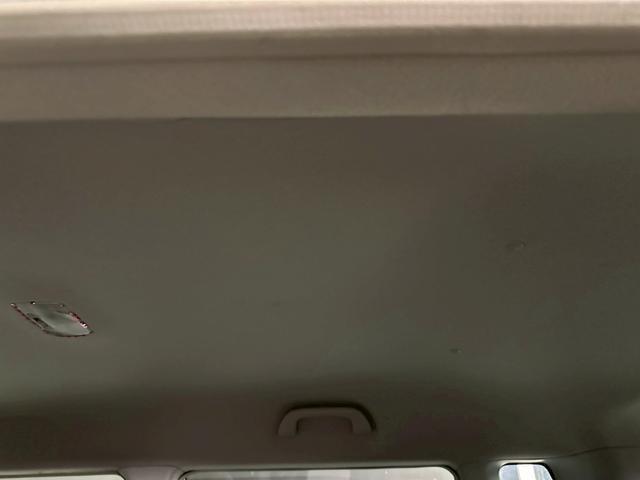 ケミカル類なども店内に展示しております♪日々のオイル交換などもお気軽にご来店ください！