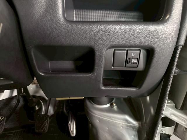 キャリイトラック ＫＵ　エアコン・パワステ　車検８年１１月　４ＷＤ　５ＭＴ　マニュアルギヤシフト　エアコン　ラジオ　ＡＢＳ　ヘッドライトレベライザー　パワステ（10枚目）