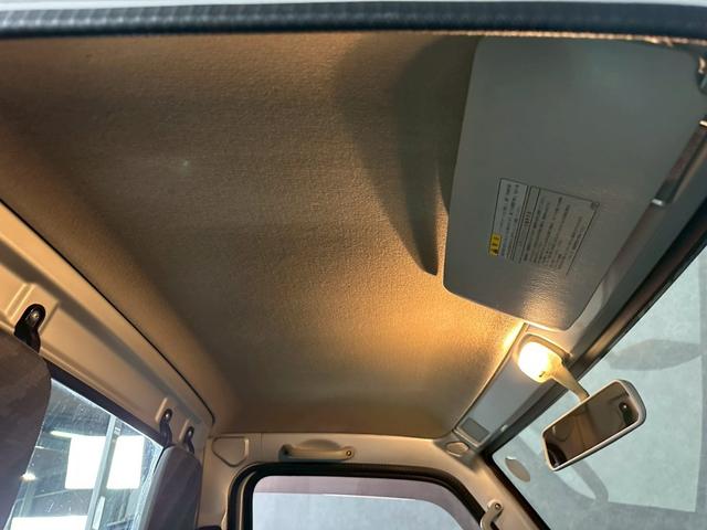 キャリイトラック ＫＵ　エアコン・パワステ　車検８年１１月　４ＷＤ　５ＭＴ　マニュアルギヤシフト　エアコン　ラジオ　ＡＢＳ　ヘッドライトレベライザー　パワステ（28枚目）