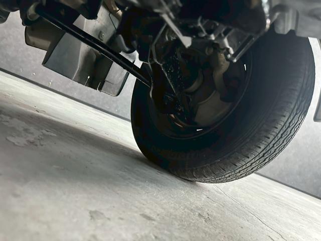 キャリイトラック ＫＵ　エアコン・パワステ　車検８年１１月　４ＷＤ　５ＭＴ　マニュアルギヤシフト　エアコン　ラジオ　ＡＢＳ　ヘッドライトレベライザー　パワステ（39枚目）