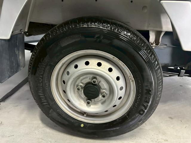 キャリイトラック ＫＵ　エアコン・パワステ　車検８年１１月　４ＷＤ　５ＭＴ　マニュアルギヤシフト　エアコン　ラジオ　ＡＢＳ　ヘッドライトレベライザー　パワステ（44枚目）