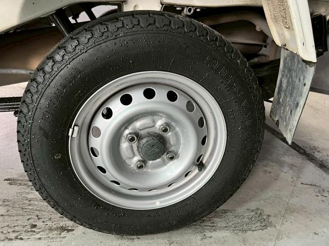 ハイゼットトラック ＥＸＴ　車検９年１２月　４ＷＤ　オートギヤシフト　ＣＤ　ＳＲＳエアバッグ　ヘッドライトレベライザー　パワステ　パワーウィンドウ　３ＡＴ（34枚目）
