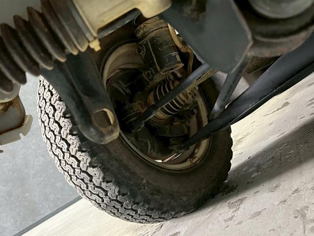 ハイゼットトラック エアコン・パワステ　スペシャル　車検９年１２月　４ＷＤ　５ＭＴ　マニュアルギヤシフト　ラジオ　ＡＢＳ　ＳＲＳエアバッグ　ヘッドライトレベライザー　パワステ（28枚目）