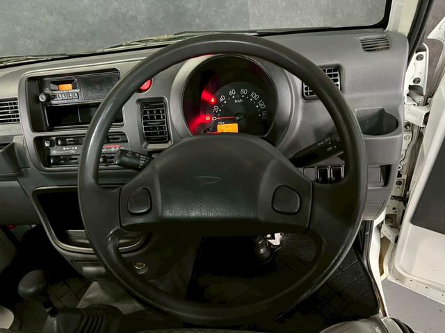 ハイゼットトラック エアコン・パワステ　スペシャル　車検９年１２月　４ＷＤ　５ＭＴ　マニュアルギヤシフト　ラジオ　ＡＢＳ　ＳＲＳエアバッグ　ヘッドライトレベライザー　パワステ（47枚目）