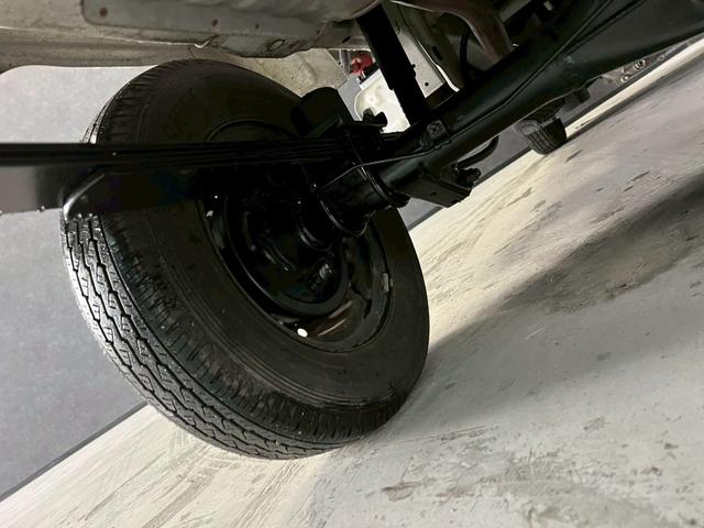 キャリイトラック ＫＣエアコン・パワステ　車検９年６月　４ＷＤ　５ＭＴ　オートギヤシフト　エアコン　ラジオ　ＳＲＳエアバッグ　　ヘッドライトレベライザー　パワステ（26枚目）