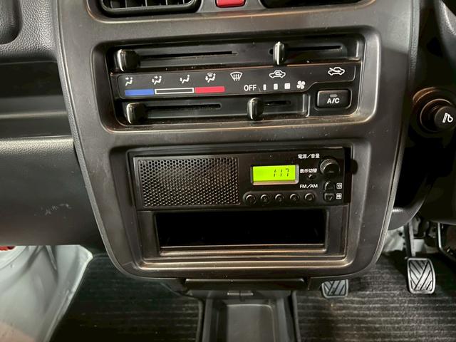 キャリイトラック ＫＣエアコン・パワステ　車検９年６月　４ＷＤ　５ＭＴ　オートギヤシフト　エアコン　ラジオ　ＳＲＳエアバッグ　　ヘッドライトレベライザー　パワステ（28枚目）