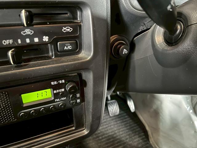 キャリイトラック ＫＣエアコン・パワステ　車検９年６月　４ＷＤ　５ＭＴ　オートギヤシフト　エアコン　ラジオ　ＳＲＳエアバッグ　　ヘッドライトレベライザー　パワステ（37枚目）
