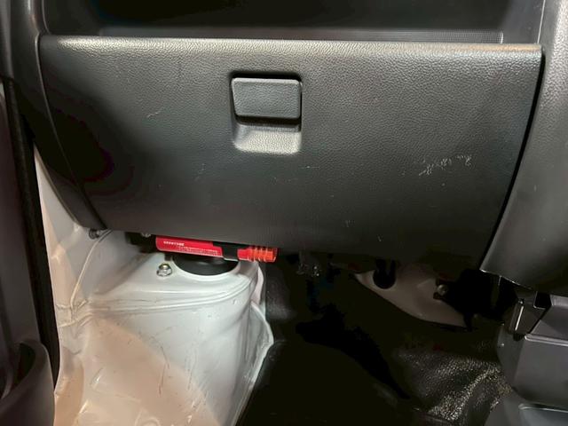 キャリイトラック ＫＣエアコン・パワステ　車検９年６月　４ＷＤ　５ＭＴ　オートギヤシフト　エアコン　ラジオ　ＳＲＳエアバッグ　　ヘッドライトレベライザー　パワステ（50枚目）