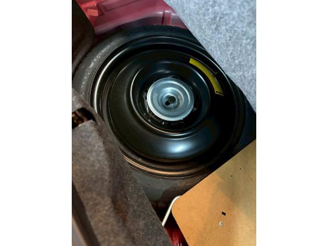 ロードスター ＳＰ　車検８年３月　５ＭＴ　マニュアルギヤシフト　キーレス　新品ホロ　開閉問題なし　雨漏れなし　ガラスコーティング済　プラグコイル新品　ＣＤ　ＳＲＳエアバッグ　　パワステ　パワーウィンドウ　アルミホイール（27枚目）