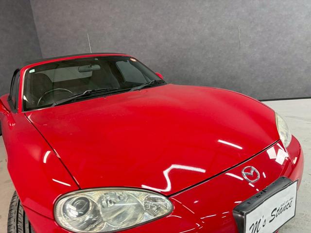 ロードスター ＳＰ　車検８年３月　５ＭＴ　マニュアルギヤシフト　キーレス　新品ホロ　開閉問題なし　雨漏れなし　ガラスコーティング済　プラグコイル新品　ＣＤ　ＳＲＳエアバッグ　　パワステ　パワーウィンドウ　アルミホイール（46枚目）