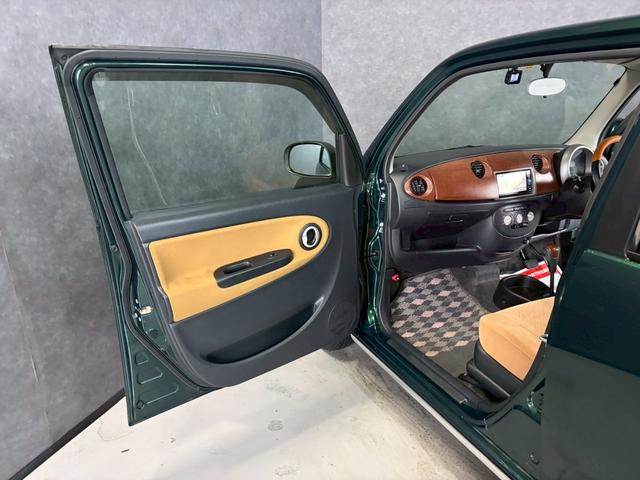 ミラジーノ プレミアムＬ　車検９年１２月　オートギヤシフト　キーレス　ナビ　ドライブレコーダー　ＡＢＳ　ＳＲＳエアバッグ　ヘッドライトレベライザー　パワステ　パワーウィンドウ　ｍｏｍｏステアリング　アルミホイール　フォグランプ（11枚目）