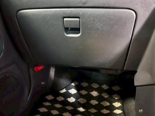 ミラジーノ ミニライトスペシャル　車検９年１２月　オートギヤシフト　カセット　ＳＲＳエアバッグ　ヘッドライトレベライザー　パワステ　パワーウィンドウ　フォグランプ　２ＷＤ　４ＡＴ（26枚目）