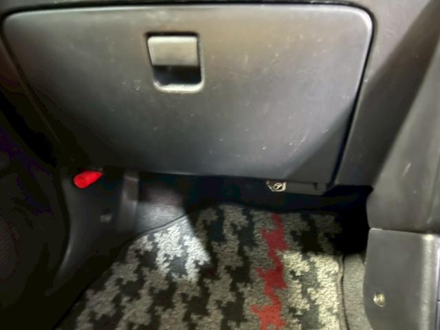 ミラジーノ ジーノ　車検９年１２月　オートギヤシフト　キーレス　ＣＤ　ＡＢＳ　ＳＲＳエアバッグ　パワステ　パワーウィンドウ　アルミホイール　２ＷＤ　４ＡＴ（11枚目）