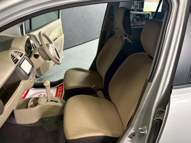 �P�~�J���ނȂǂ��X���ɓW�����Ă���܂������X�̃I�C�������Ȃǂ����C�y�ɂ����X���������I