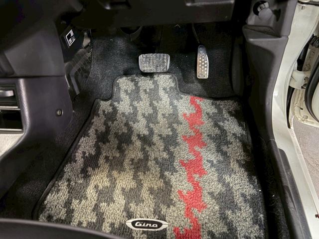 ミラジーノ ミニライトスペシャル　車検９年１２月　４ＷＤ　オートギヤシフト　キーレス　ＣＤ　カセット　ＳＲＳエアバッグ　ヘッドライトレベライザー　パワステ　パワーウィンドウ　スペアータイヤ　シートカバー　フォグランプ　４ＡＴ（32枚目）