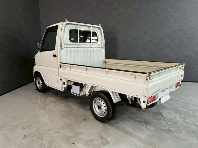 クリッパートラック ＳＤ　車検９年１０月　４ＷＤ　オートギヤシフト　エアコン　ラジオ　ＳＲＳエアバッグ　パワステ　３ＡＴ（24枚目）