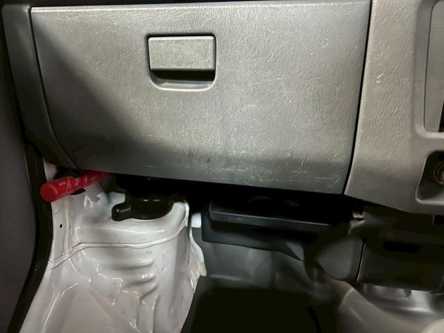クリッパートラック ＳＤ　車検９年１０月　４ＷＤ　オートギヤシフト　エアコン　ラジオ　ＳＲＳエアバッグ　パワステ　３ＡＴ（39枚目）