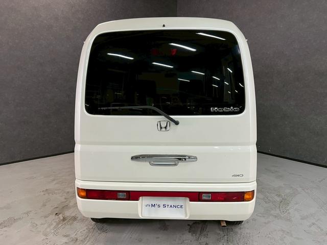 バモスホビオ Ｌ　車検１０年１月　４ＷＤ　５ＭＴ　マニュアルギヤシフト　キーレス　キー２本　ＣＤ　ＡＢＳ　ＳＲＳエアバッグ　ヘッドライトレベライザー　パワステ　パワーウィンドウ　リアクーラー　アルミホイール（13枚目）