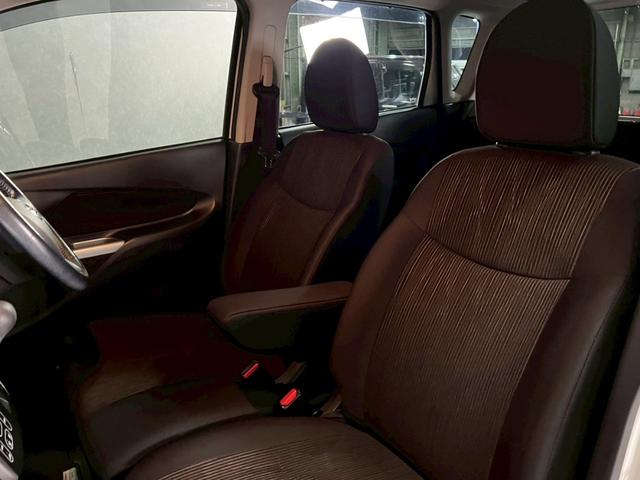 デイズ ハイウェイスター　Ｇ　車検８年７月　オートギヤシフト　スマートキー　ナビ　ＡＢＳ　ＳＲＳエアバッグ　パワステ　パワーウィンドウ　アイドリングストップ　アルミホイール　フォグランプ　２ＷＤ　ＣＶＴ（19枚目）