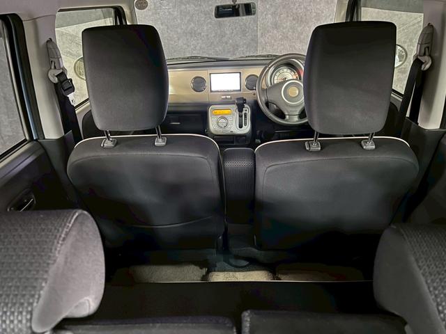 アルトラパン Ｘセレクション　車検１０年１月　オートギヤシフト　スマートキー　ナビ　ＡＢＳ　ＳＲＳエアバッグ　ヘッドライトレベライザー　パワステ　パワーウィンドウ　アイドリングストップ　シートヒーター　アルミホイール　２ＷＤ（50枚目）