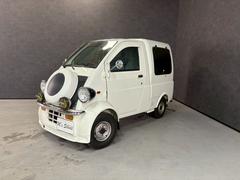販売実績は多数ございます。低価格のお車でも安心してお乗り頂ける工夫を日々努めております！ 6