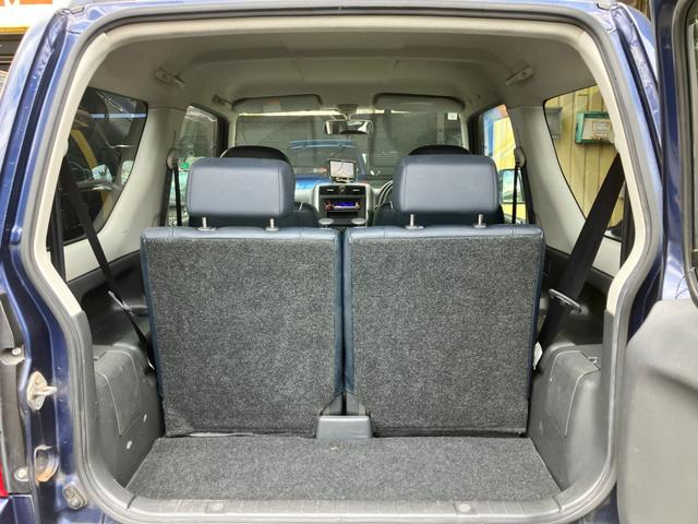 ジムニー ランドベンチャー　特別仕様車　５速ＭＴ　インタークーラーターボ　パートタイム４ＷＤ　高低二段切替式（後輪駆動ベース）　ヒーター付き黒本革シート　ポータブルワンセグナビ　アルミホイール　キーレス（21枚目）