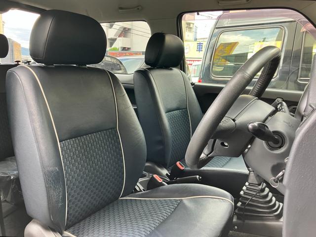 ジムニー ランドベンチャー　特別仕様車　５速ＭＴ　インタークーラーターボ　パートタイム４ＷＤ　高低二段切替式（後輪駆動ベース）　ヒーター付き黒本革シート　ポータブルワンセグナビ　アルミホイール　キーレス（32枚目）