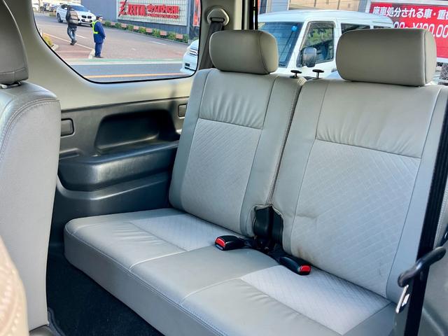 ジムニー ランドベンチャー　４ＷＤ　５速ＭＴ　ツートンカラー　禁煙車　シートヒーター　ポータブルナビ　ＥＴＣ　キーレス　ルーフレール　アルミホイール（23枚目）