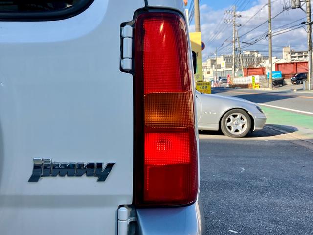 ジムニー ランドベンチャー　４ＷＤ　５速ＭＴ　ツートンカラー　禁煙車　シートヒーター　ポータブルナビ　ＥＴＣ　キーレス　ルーフレール　アルミホイール（41枚目）