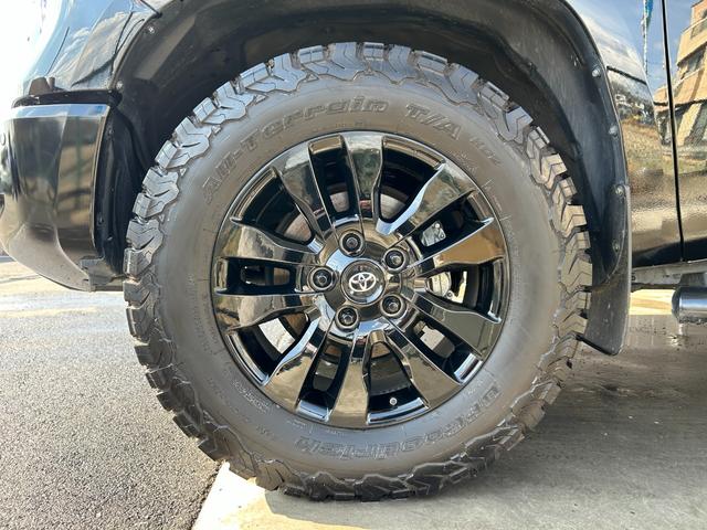 タンドラ クルーマックス リミテッド クルーマックス/ナイトシェードリミテッドエディション/サンルーフ/ディスプレイオーディオ/アルミホイール/フロントカメラ/サイドカメラ/ヒッチメンバー/トノカバー(32枚目)