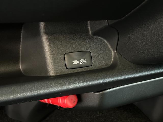ハイエースワゴン ワゴン２．７ＧＬロング　ミドルルーフ　４ＷＤ　【メーカーオプション】パールホワイト／ＬＥＤヘッドランプシステム／デジタルインナーミラー／パノラミックビューモニター／パワースライドドア【オプション】フォグランプ／純正１５インチアルミ／スペアキー（35枚目）