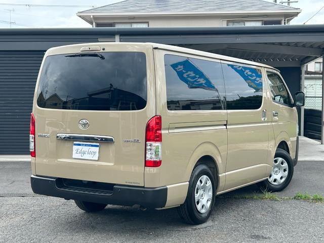 ハイエースバン ロングスーパーＧＬ　登録済み未使用車　アースカラーＰＫＧ　デジタルインナーミラー　パノラミックビューモニター　両側パワースライドドア（9枚目）