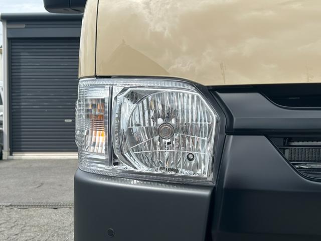 ハイエースバン ロングスーパーＧＬ　登録済み未使用車　アースカラーＰＫＧ　デジタルインナーミラー　パノラミックビューモニター　両側パワースライドドア（10枚目）